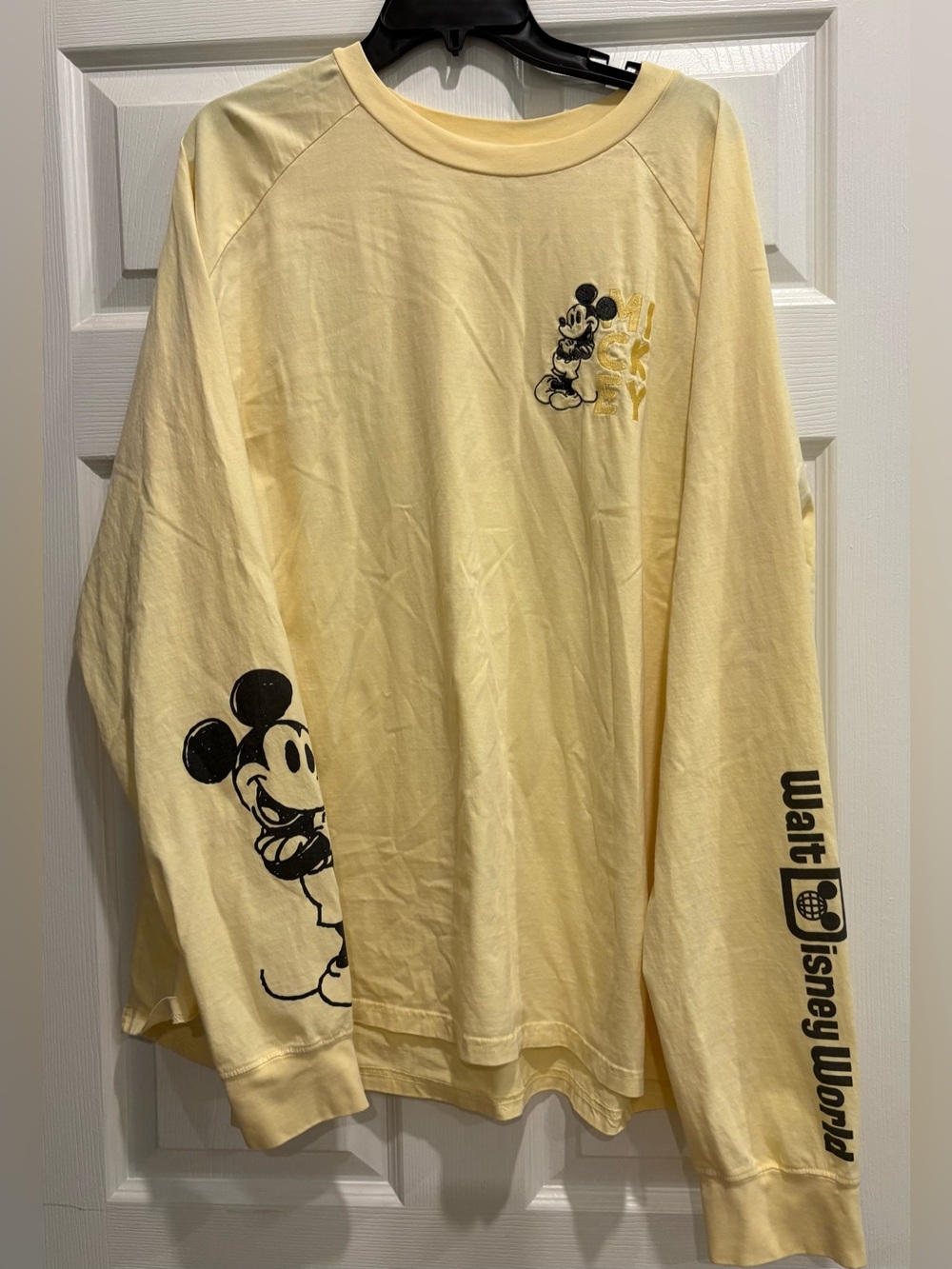 Walt Disney World Pale Yellow Mickey Mouse Long Sleeve Tee women’s XXL